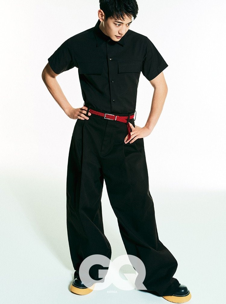 Minho (SHINee) thể hiện phong cách thời trang cao cấp trên 'GQ' . Ảnh: Allkpop