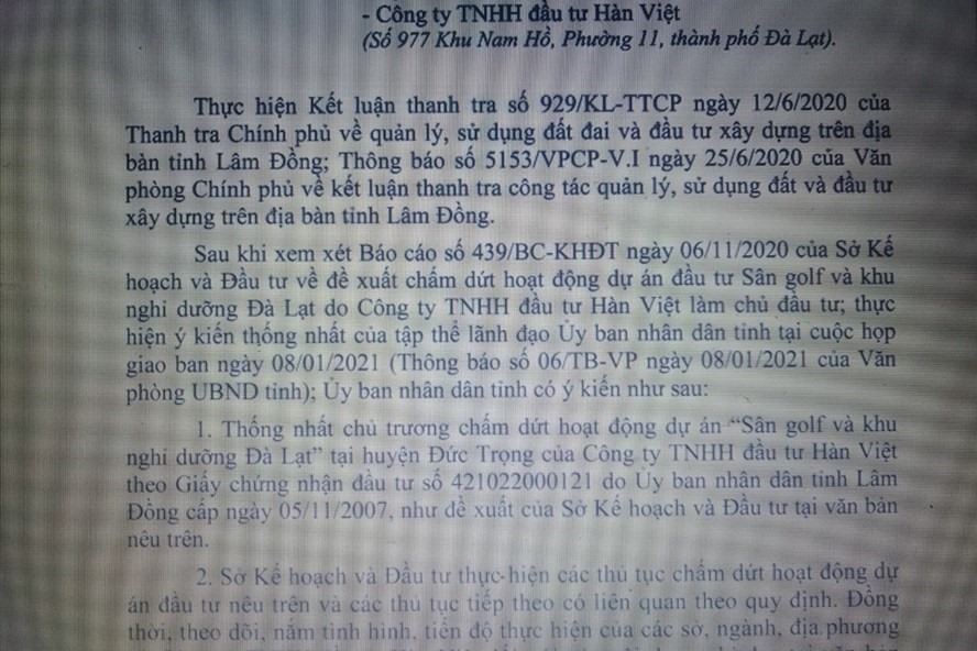 Văn bản của UBND tỉnh Lâm Đồng về việc chấm dứt hoạt động dự án sân golf và khu nghĩ dưỡng Đà Lạt. Ảnh: L.H
