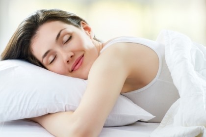 Kết quả nhiều cuộc khảo sát cũng cho thấy rằng, những người ngủ ngon về cơ bản đi ngủ trước 10 giờ và đi ngủ đúng giờ đều đặn mỗi ngày. Ảnh: The Guardian