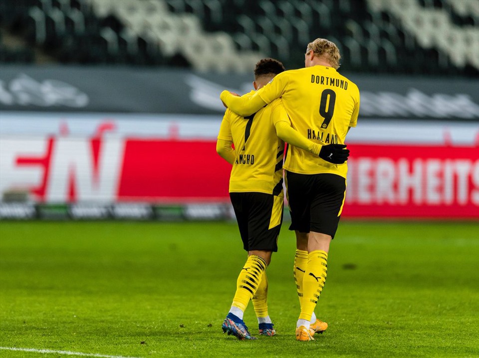 Các cầu thủ trẻ nên coi Dortmund là bệ phóng để đến với những đội bóng khác tìm kiếm vinh quang. Ảnh: AFP