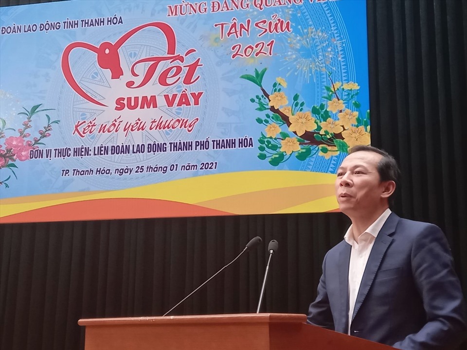 Ông Võ Mạnh Sơn - Chủ tịch LĐLĐ tỉnh Thanh Hóa phát biểu tại chương trình.