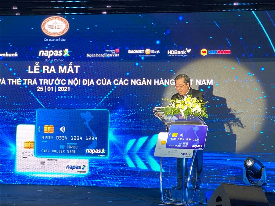 Phó Thống đốc Ngân hàng Nhà nước Nguyễn Kim Anh phát biểu tại buổi lễ kí kết ra mắt thẻ tín dụng nội địa, và thẻ trả trước nội địa. Ảnh Lan Hương
