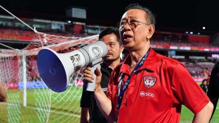 Chủ tịch Muangthong United xác nhận đã hoàn tất thủ tục để kiện Đặng Văn Lâm ra FIFA. Ảnh: Thairath