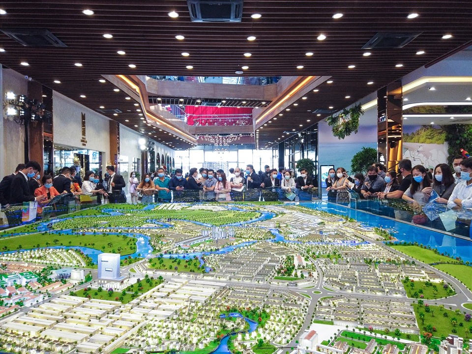 Với tiềm năng tăng giá rõ rệt, các đại đô thị quy hoạch bài bản như Aqua City đang thu hút giới đầu tư có tầm nhìn dài hạn