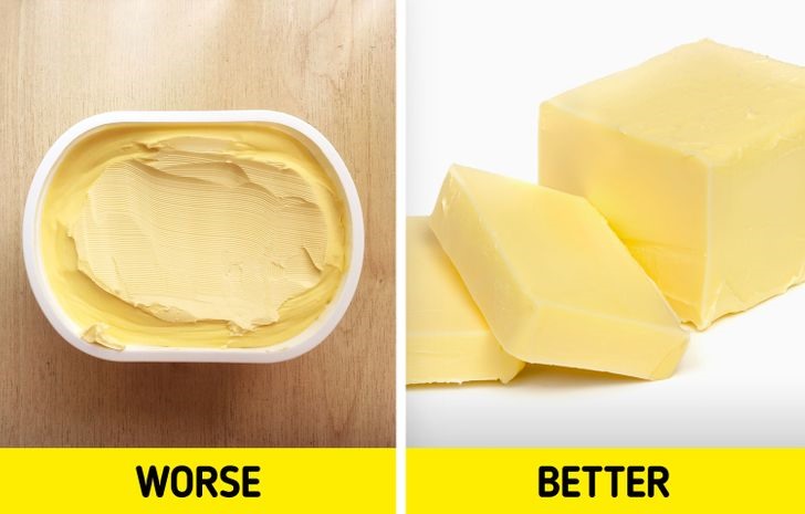 6. Bơ thực vật Ăn quá nhiều bơ thực vật có thể gây hại cho làn da của bạn vì những chất béo bão hoà khiến da khô và trông nhăn nheo hơn. Tuy nhiên, bạn có thể ăn bơ thực vật chứa ít chất béo bão hòa với lượng vừa phải.