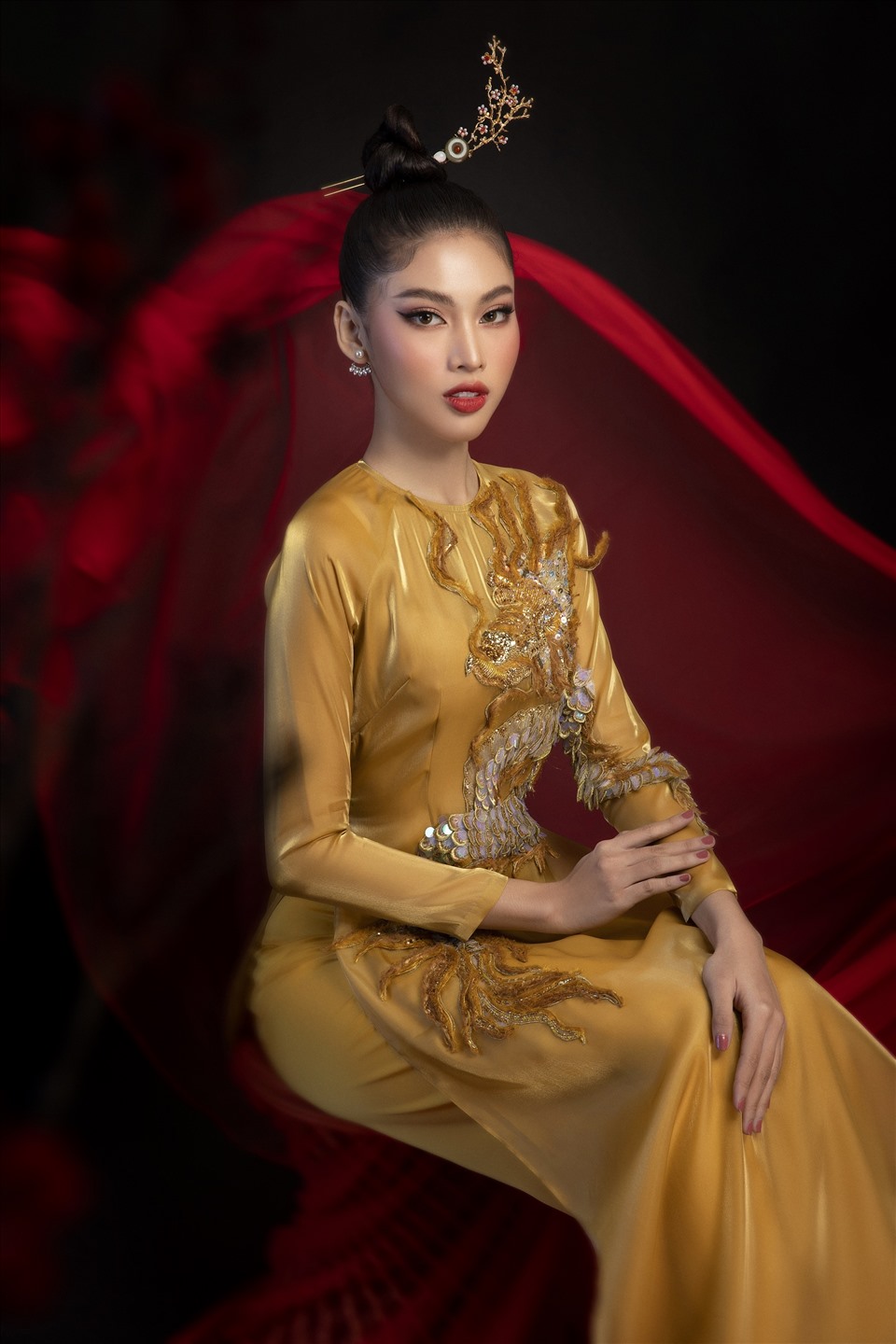 Chỉ còn 1 tháng nữa, cô sẽ chính thức đeo sash Việt Nam và tham gia đấu trường Miss Grand International 2020. Hiện tại cô đang gấp rút trau dồi các kỹ năng cần thiết để có thể gây ấn tượng với bạn bè quốc tế. Ảnh: Lê Thiện Viễn.