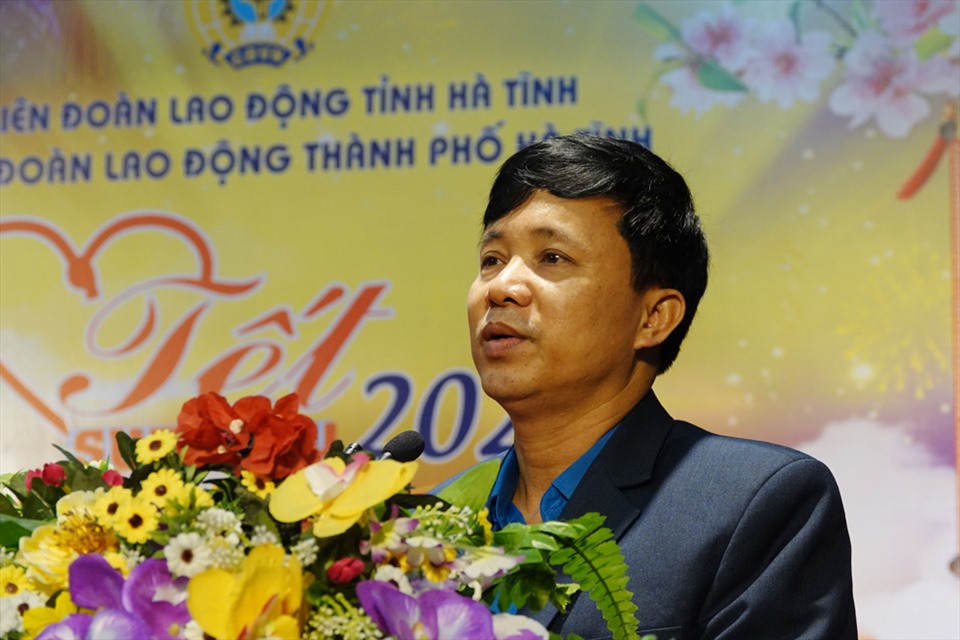 Ông Nguyễn Văn Danh - Chủ tịch LĐLĐ Hà Tĩnh phát biểu tại Chương trình. Ảnh: TT.