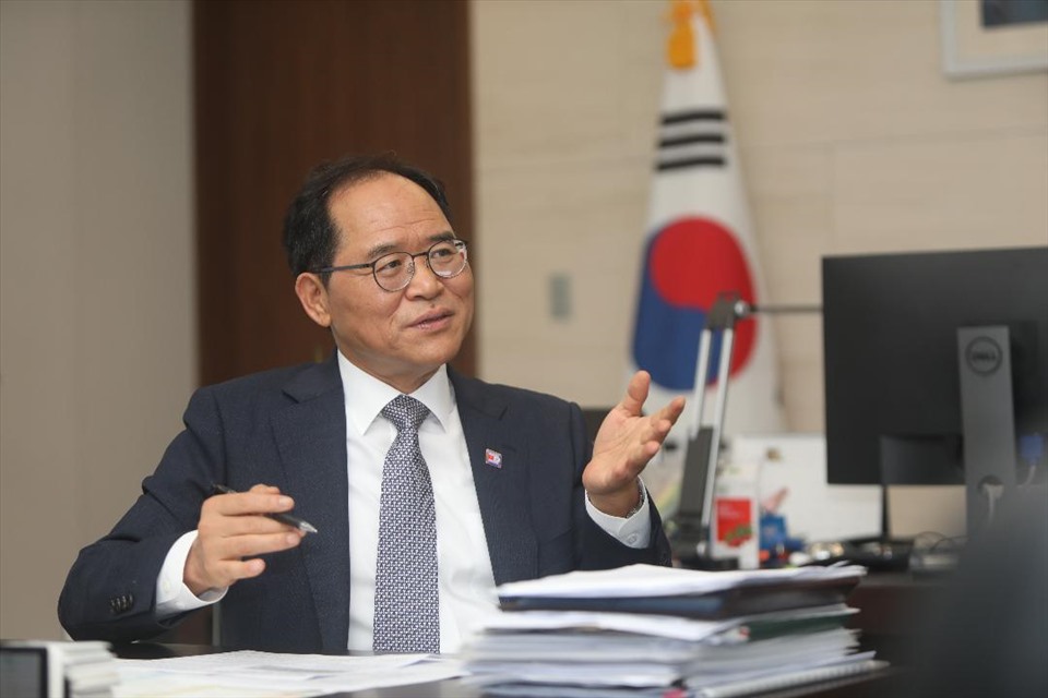 Đại sứ Hàn Quốc Park Noh Wan. Ảnh: ĐSQ Hàn Quốc