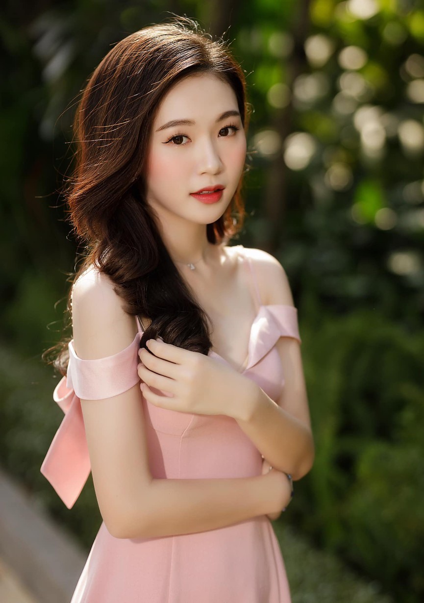 Dù chỉ dừng chân ở Top 20 Hoa hậu Việt Nam 2020, Top 5 Người đẹp có Làn da đẹp nhất và danh hiệu Người đẹp được yêu thích nhất nhưng Đậu Hải Minh Anh để lại nhiều dấu ấn cá nhân tại cuộc thi.