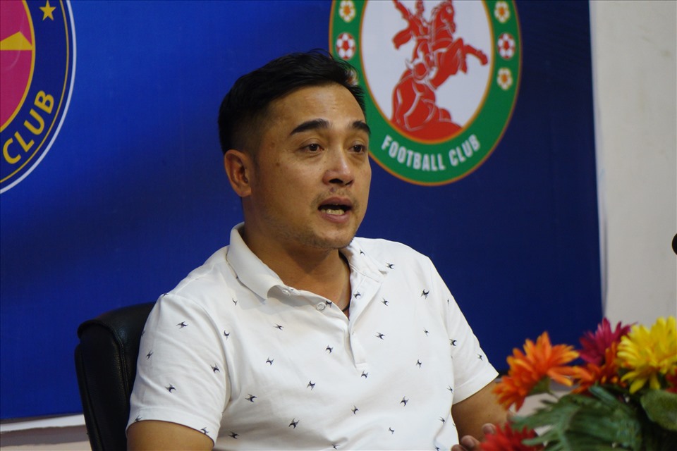Huấn luyện viên Đức Thắng muốn đưa Bình Định vào Top 6 V.League 2021. Ảnh: Nguyễn Đăng.