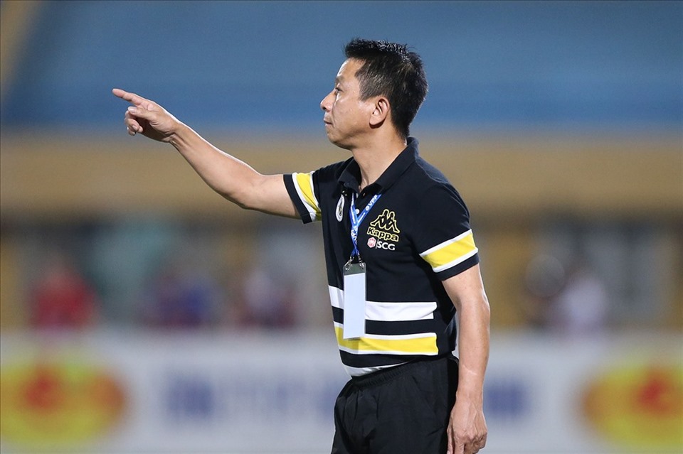 Huấn luyện viên Văn Sỹ Sơn trở thành tân “thuyền trưởng” câu lạc bộ Bình Phước. Ảnh: H.A