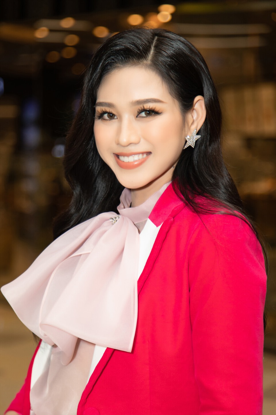 Mới đây, Hoa hậu Việt Nam Đỗ Thị Hà đã góp mặt tại sự kiện ra mắt phim điện ảnh Em là của em vào dịp đầu năm 2021