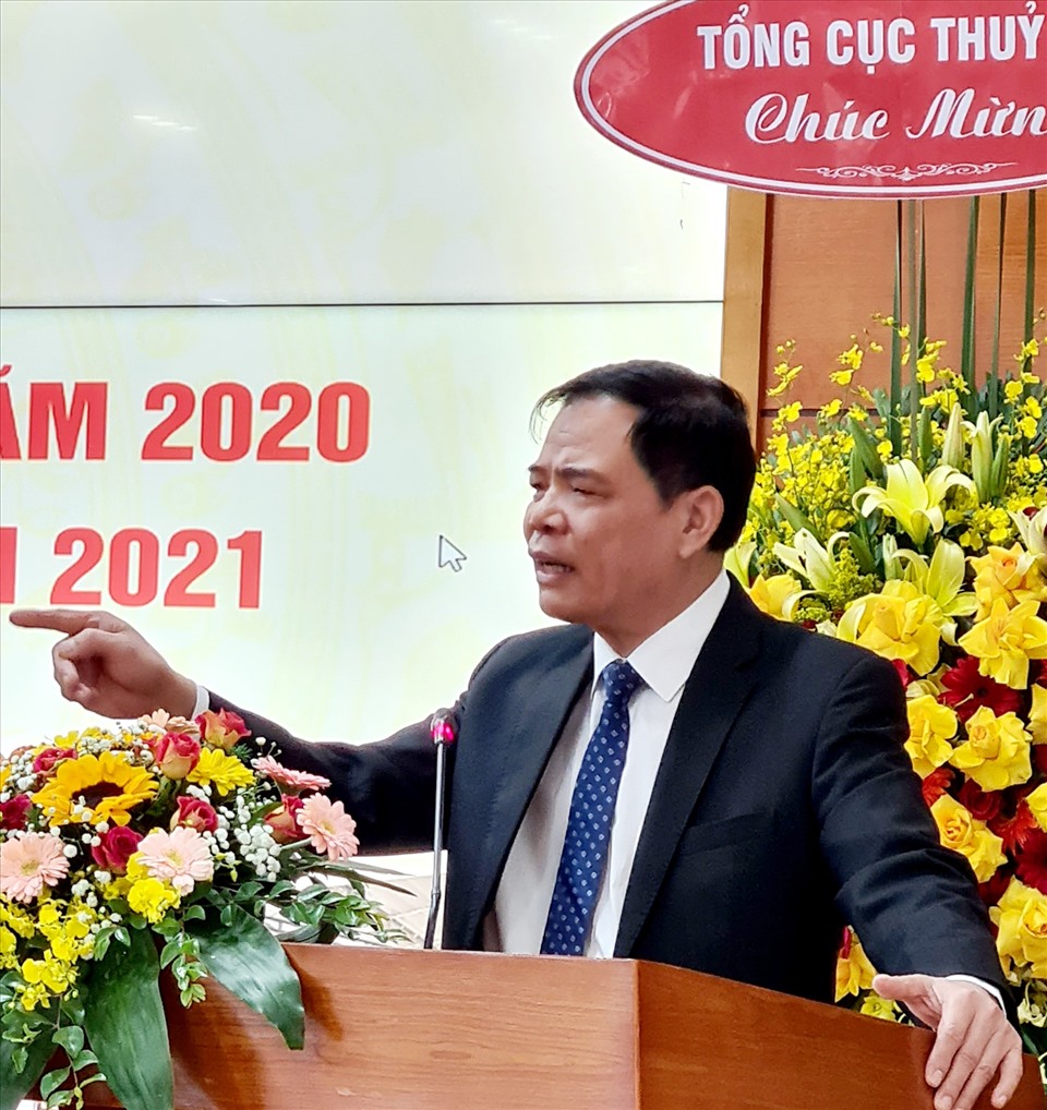 Bộ trưởng Bộ NNPTBT Nguyễn Xuân Cường dự và phát biểu, yêu cầu ngành lâm nghiệp chủ động các giải pháp để đạt giá trị xuất khẩu cao. Ảnh: Vũ Long