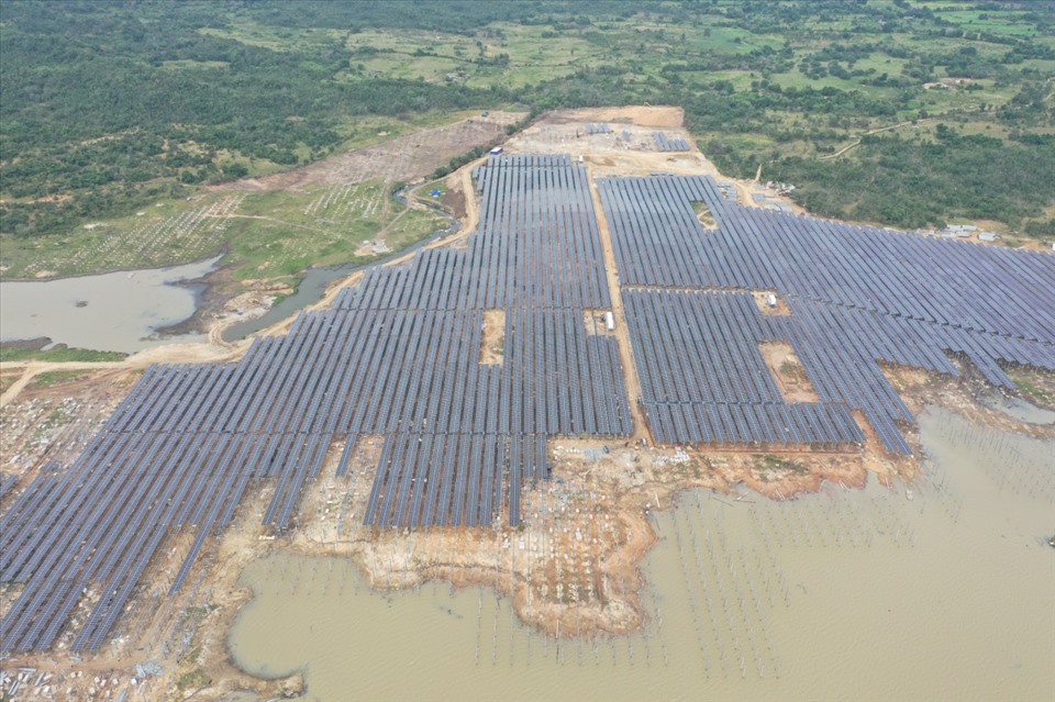 Nhà máy điện mặt trời Thiên Tân 1.2 nằm tại xã Phước Hà, xuyện Thuận Nam, tỉnh Ninh Thuận có công suất 100 MWp. Ảnh: T&T