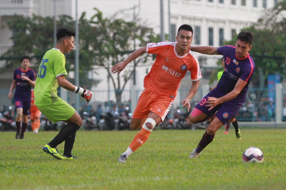 Chiều 7.1, câu lạc bộ Sài Gòn có trận giao hữu với Đà Nẵng trên sân Đức Đạt (quận Gò Vấp, TPHCM).