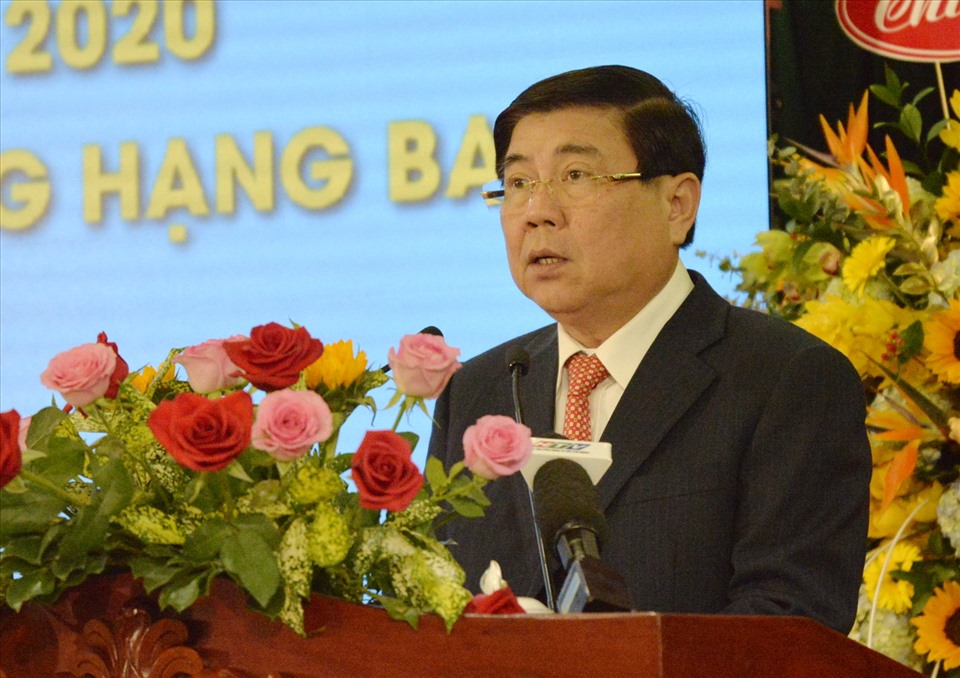 Chủ tịch UBND TPHCM Nguyễn Thành Phong phát biểu tại hội nghị.  Ảnh: Minh Quân