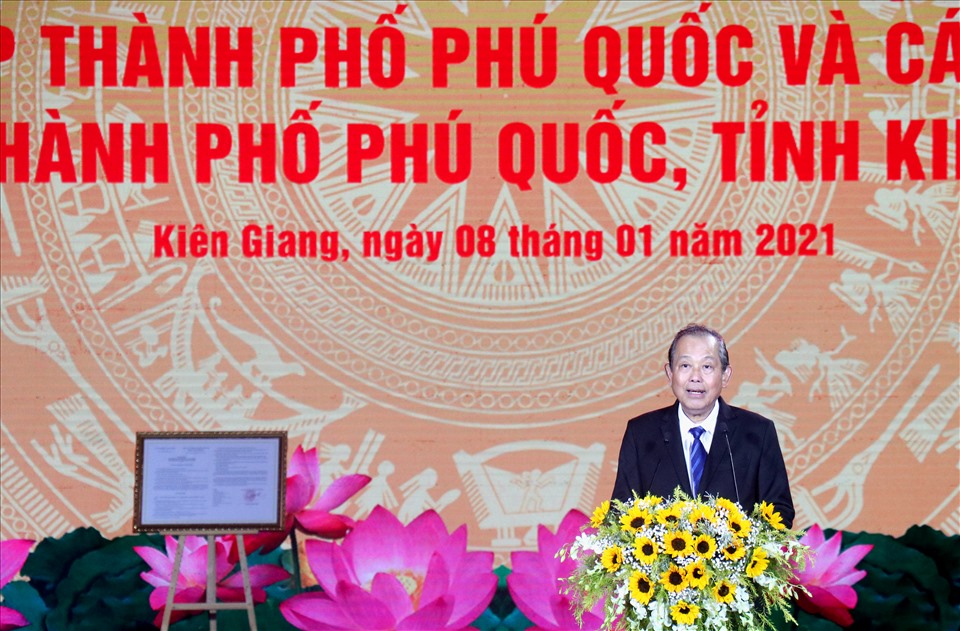 Phó Thủ tướng Thường trực Chính phủ phát biểu tại lễ thành lập TP. Phú Quốc. Ảnh: Lục Tùng
