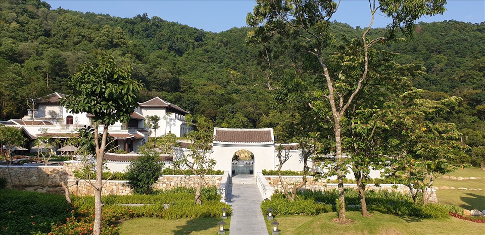 Khu nghỉ dưỡng 5 sao trong Khu di tích và rừng quốc gia Yên Tử. Ảnh: Nguyễn Hùng