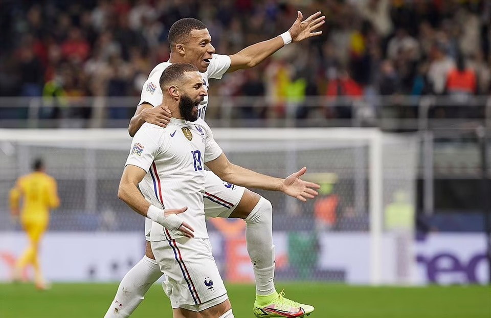Pháp nhanh chóng lấy lại thế quân bình. Ảnh: UEFA.