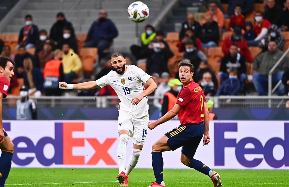 Pháp nhanh chóng lấy lại thế quân bình. Ảnh: UEFA.