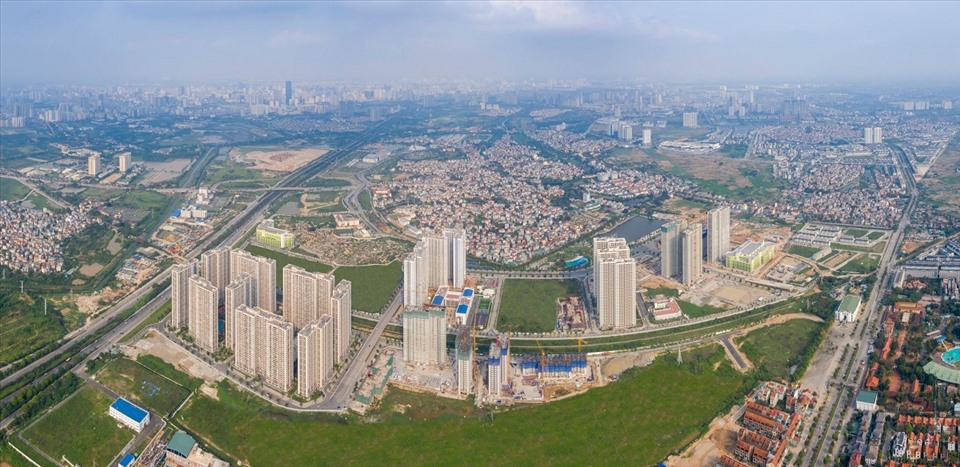 Diện mạo khu vực Tây Hà Nội thay đổi với sự xuất hiện của các tuyến đường siêu kết nối và các dự án của những chủ đầu tư lớn.