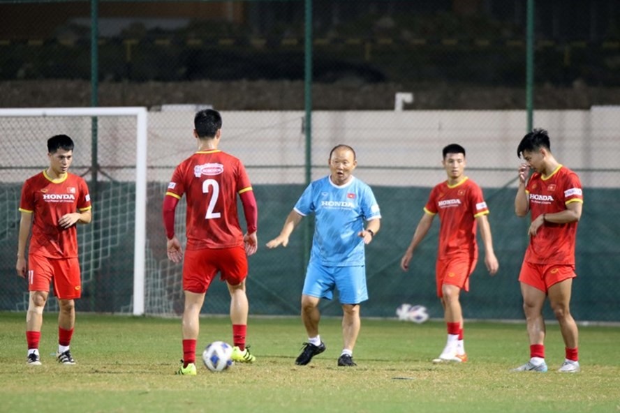 Thầy trò huấn luyện viên Park Hang-seo hướng đến một kết quả thuận lợi trước đối thủ Oman. Ảnh: VFF