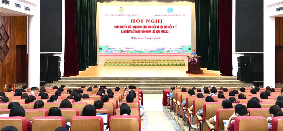 Đồng chí Nguyễn Minh Thái, Phó Chủ tịch TT LĐLĐ tỉnh quán triệt một số nội dung tại Hội nghị tuyên truyền cho người lao động LĐLĐ thành phố Lào Cai. Ảnh: Đồng Hồng.