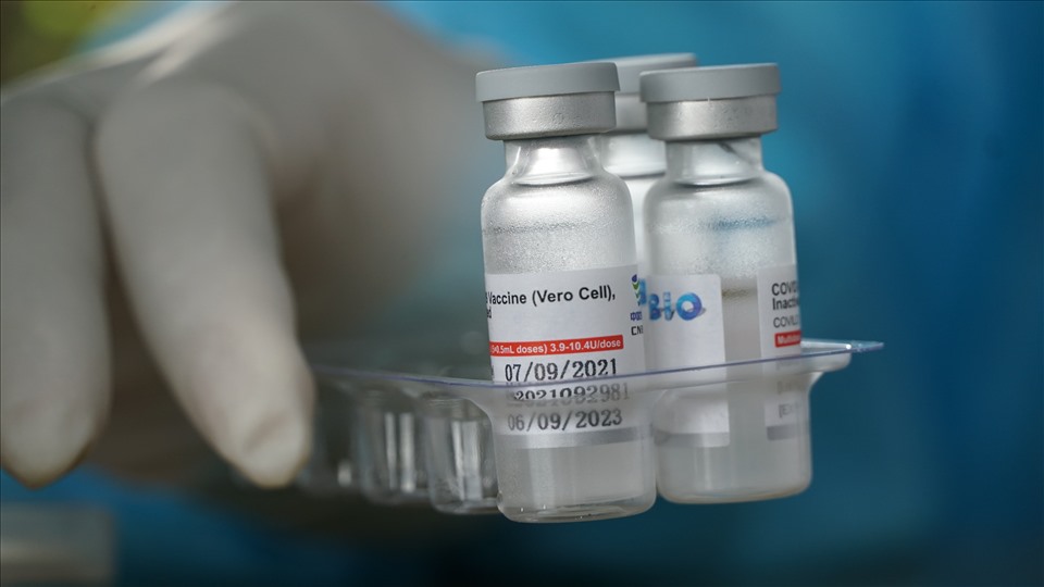 TP.Cần Thơ đã tiếp nhận 150.000 liều vaccine Vero Cell để phân bổ cho các đơn vị thực hiện tiêm chủng. Số vaccine này nằm trong 500.000 liều vaccine Vero Cell (của Tập đoàn Sinopharm, Trung Quốc) do Viện Vệ sinh dịch tễ Trung ương - Bộ Y tế phân bổ cho TP.Cần Thơ.