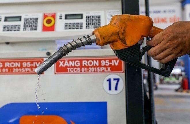 Giá xăng tăng lên mức cao nhất trong 7 năm. Ảnh: Petrolimex