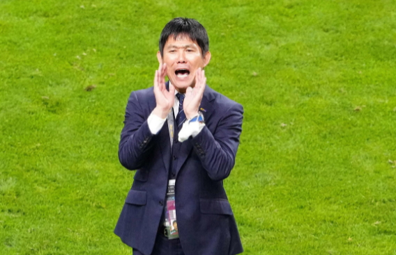 HLV Hajime Moriyasu đã hồi sinh tuyển Nhật Bản trước trận gặp tuyển Việt Nam. Ảnh: Nikkan.