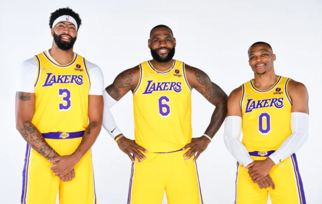 Bộ 3 ngôi sao của Lakers Anthony Davis, LeBron James và Russell Westbrook ghi tổng cộng 50 điểm, chiếm hơn một nửa số điểm của Lakers trong trận này. Ảnh: Los Angels Lakers