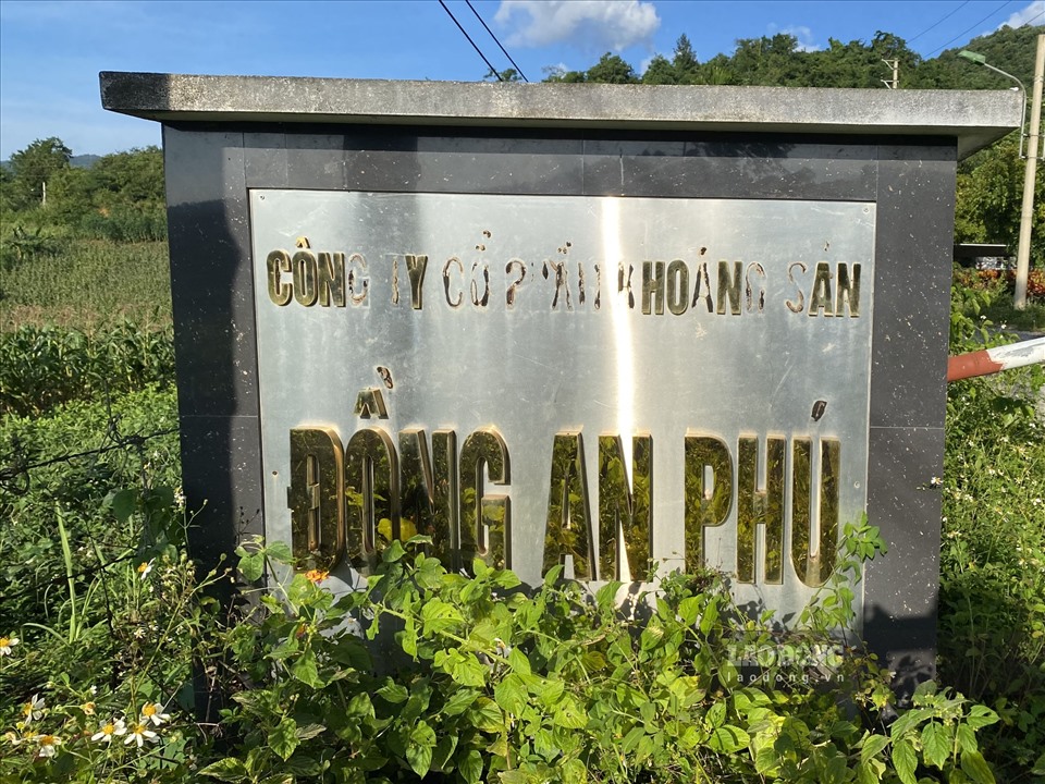 Công ty cổ phần Khoáng sản Đồng An Phú đã dừng hoạt động từ lâu, tuy nhiên kết luận thanh tra chỉ ra đơn vị này có liên quan đến hiện tượng cá chết tại địa phương.