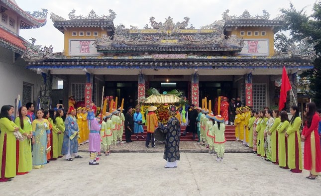 Lễ hội ghi ơn các bận tiền nhân tại đình làng Tân Thái (Mân Thái-Đà Nẵng) diễn ra hàng năm