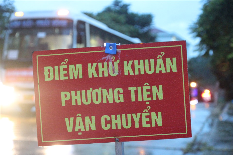 Yên Bái vừa tiến hành đón 490 công dân từ TP Hồ Chí Minh và các tỉnh phía nam về quê.