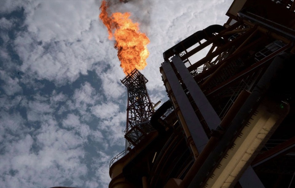 Người phát ngôn Bộ Dầu mỏ Iraq, ông Asim Jihad, cho hay giá dầu trên 80 USD là một chỉ báo tích cực nhưng cần sự ổn định lâu dài. Ảnh: AFP