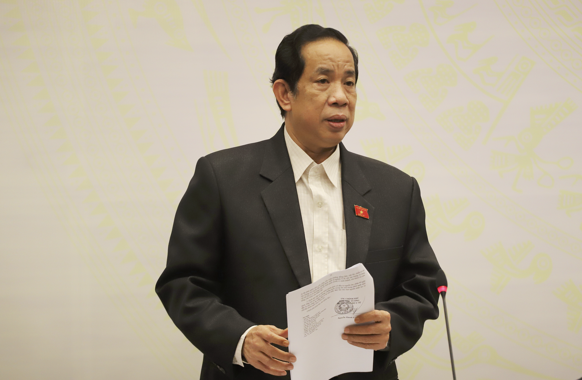 Ông Đặng Thuần Phong, Phó Chủ nhiệm Ủy ban Xã hội.