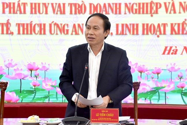 Ông Lê Tiến Châu phát biểu tại tọa đàm.
