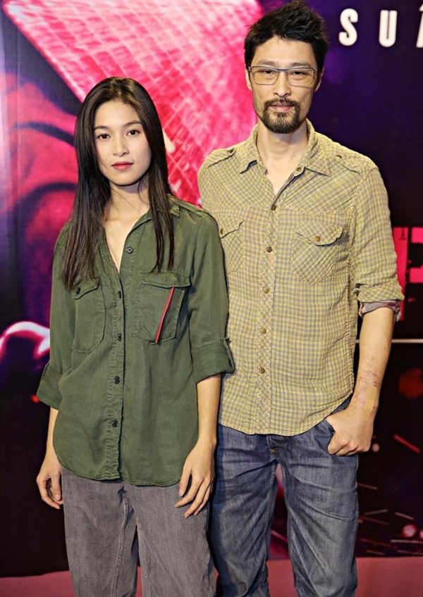 Nhung Kate được bạn trai - nam diễn viên Johnny Trí Nguyễn hỗ trợ khi quay phim tại nước ngoài. Ảnh: NVCC