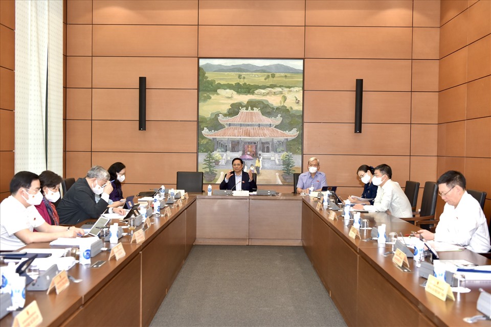 Thủ tướng Chính phủ Phạm Minh Chính phát biểu thảo luận. Ảnh Nhật Bắc
