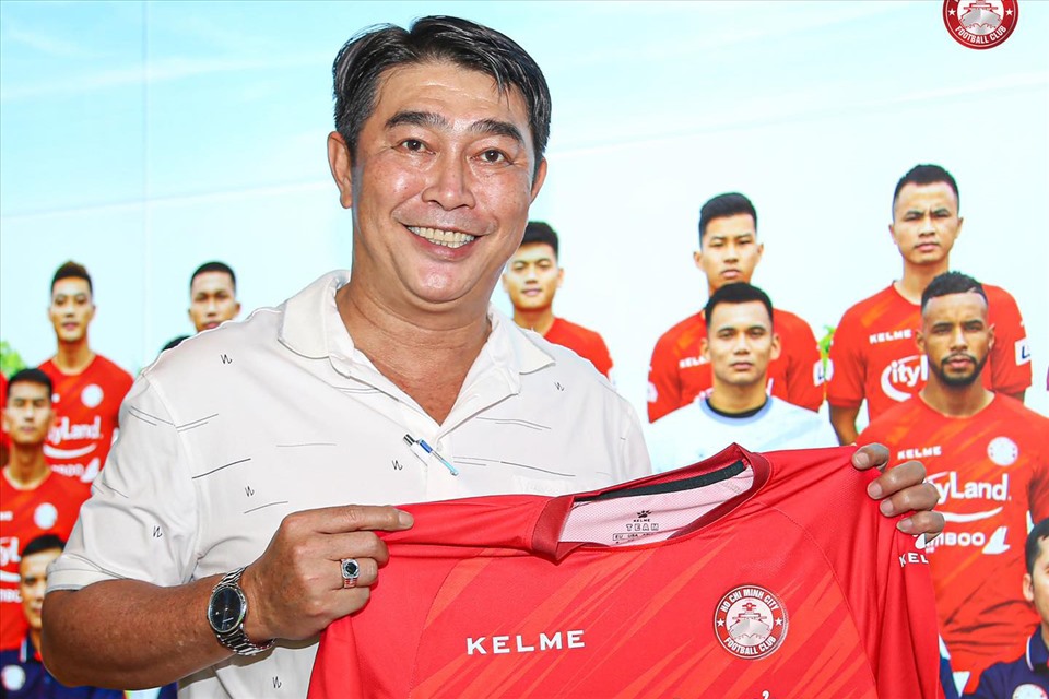 Huấn luyện viên Trần Minh Chiến dẫn dắt TPHCM từ V.League 2022. Ảnh: HCM FC