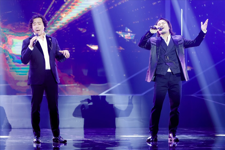 Trấn Thành và Hoàng Nhật Nam cùng góp giọng trong “Ca sĩ thần tượng“. Ảnh: NSX