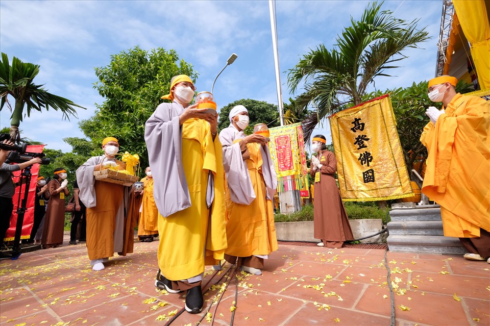 Trải qua 105 năm hiện diện ở cõi Sa Bà, với 85 hạ lạp, Đại lão Hòa thượng Thích Phổ Tuệ đã trọn đời hiến dâng cho lý tưởng hoằng pháp lợi sinh, Ngài đã đảm nhiệm nhiều chức vụ trong các cấp Giáo hội Phật giáo Việt Nam.