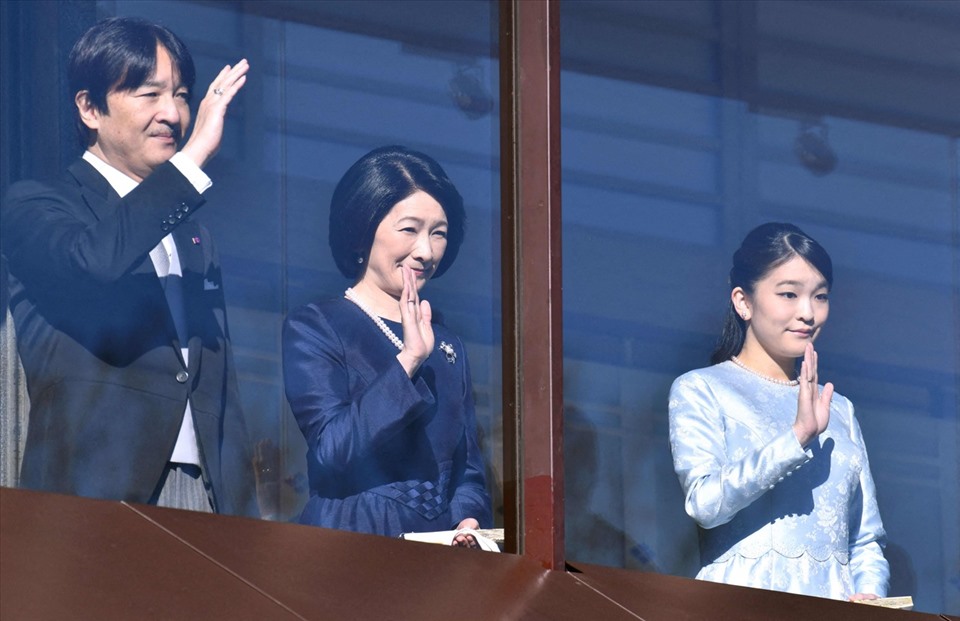 Công chúa Mako (phải) và Hoàng tử Akishino (trái - hiện là Thái tử Akishio) và Công nương Kiko (giữa), trong một sự kiện hoàng gia năm 2018. Ảnh: AFP