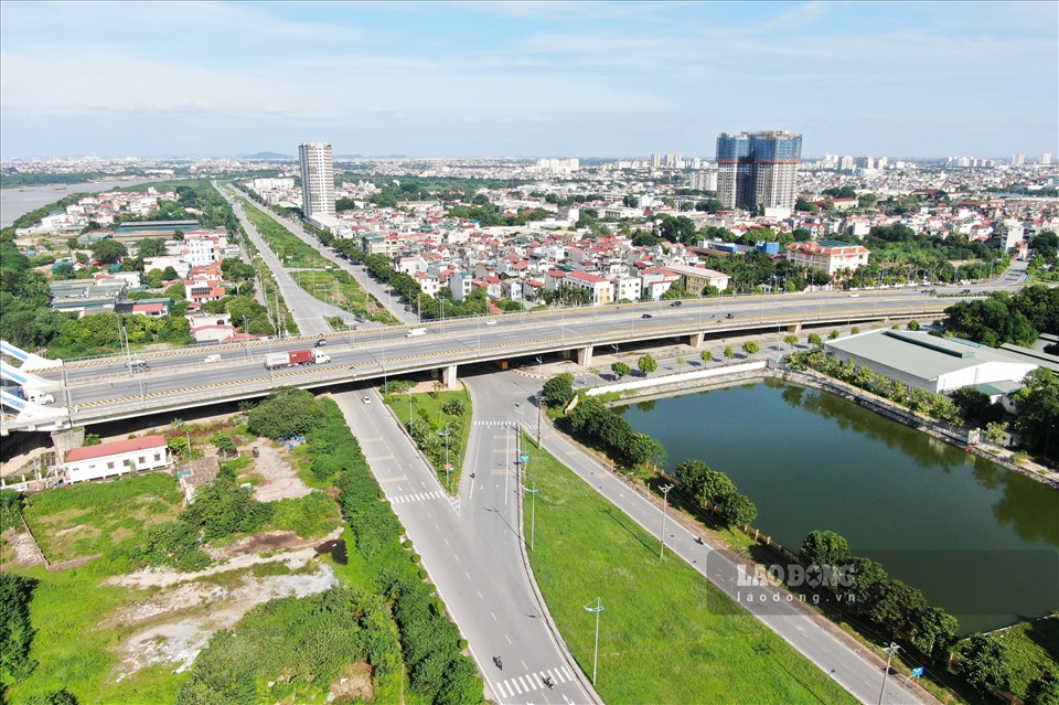 cầu Đông Trù đã góp phần đáng kể vào việc giảm tải giao thông giữa hai bên bờ sông Đuống, cũng như của Thủ đô.