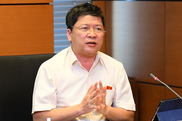 ông Tạ Văn Hạ, Phó Chủ nhiệm Ủy ban Văn hóa Giáo dục (đại biểu Quốc hội đoàn Quảng Nam)