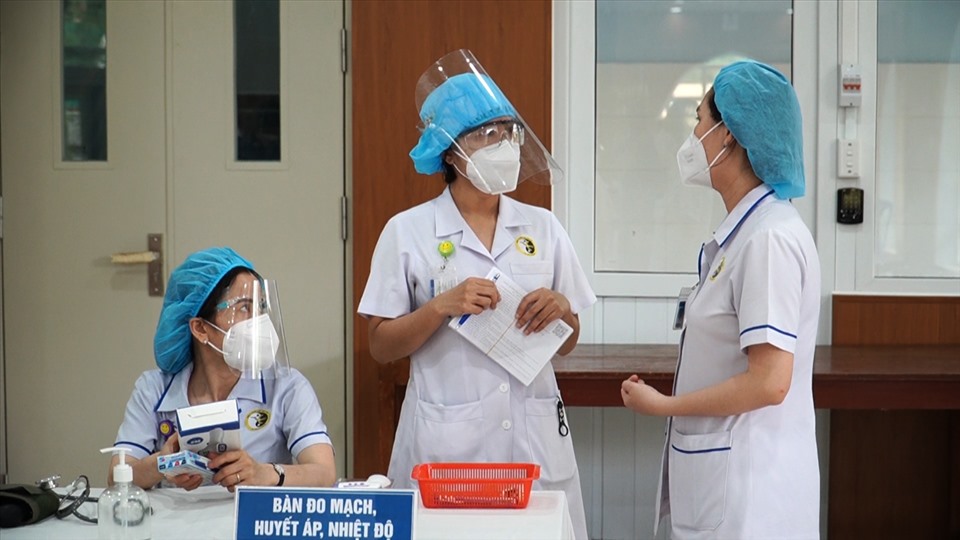 TPHCM tập huấn trực tuyến tiêm vaccine ngừa COVID-19 cho trẻ từ 12-17 tuổi. Ảnh: Nguyễn Ly