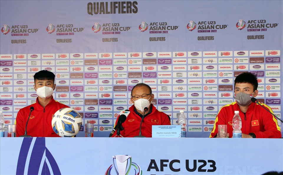 Thủ môn Văn Toản (trái) đặt mục tiêu đạt được kết quả tốt nhất trước U23 Đài Loan. Ảnh: VFF