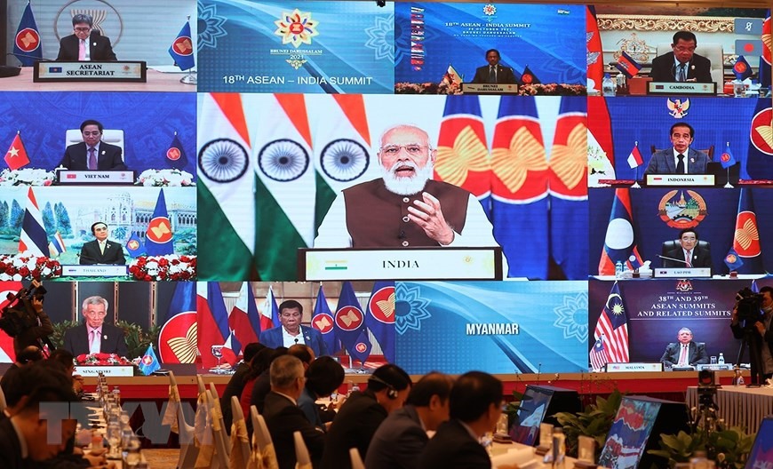 Các nhà lãnh đạo tham dự hội nghị cấp cao ASEAN-Ấn Độ lần thứ 18. Ảnh: TTXVN