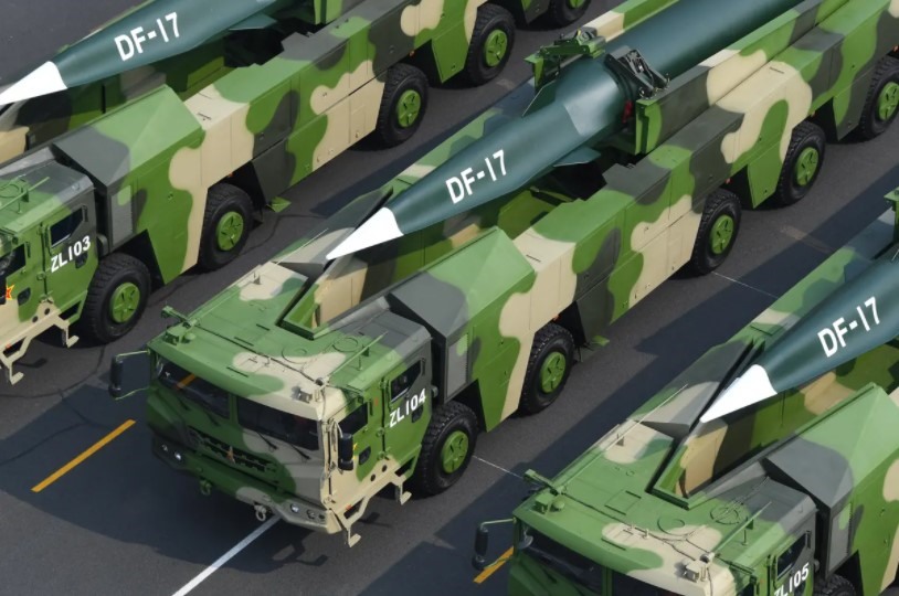 Hình ảnh được cho là mô hình vũ khí siêu vượt âm DF-17 của Trung Quốc. Nguồn: AFP