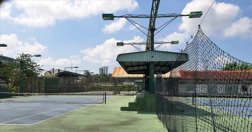 Dịch bệnh COVID-19 mới giám ngành văn hóa tỉnh Bạc Liêu xin chủ trương sửa chữa sân quần vợt trên 1.2 tỉ đồng. Ảnh: Nhật Hồ
